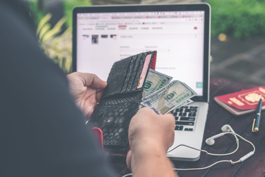 Geld opbergen in je portemonnee Hoe manage je je cashflow